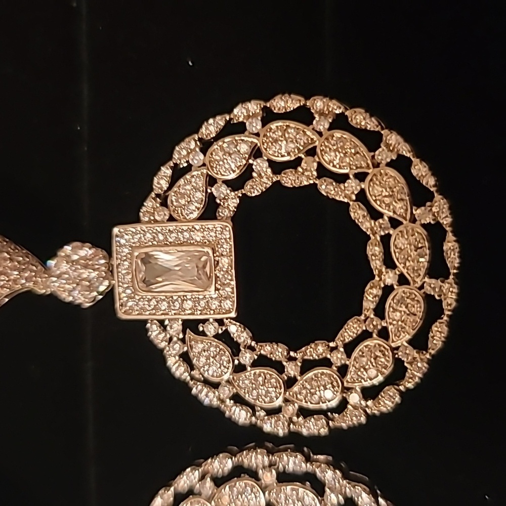 SHAZE EARRINGS- CELEBRATION ROUND DROP - Picture 2 of 5